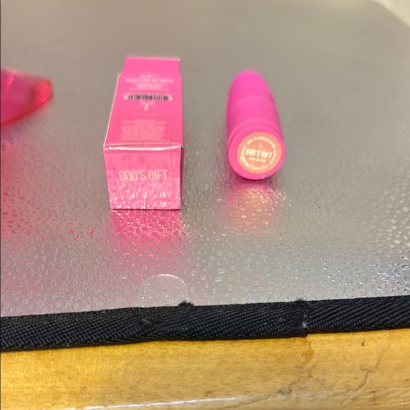 Jeffree Star Velour Liquid Lipstick - Vibrant Pink - Picture 3 of 3